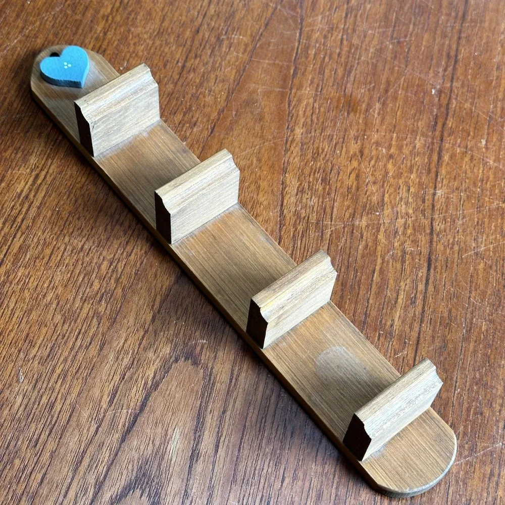VTG Rustic Wood Wall Rack Trinket Shelf Blue Heart 10